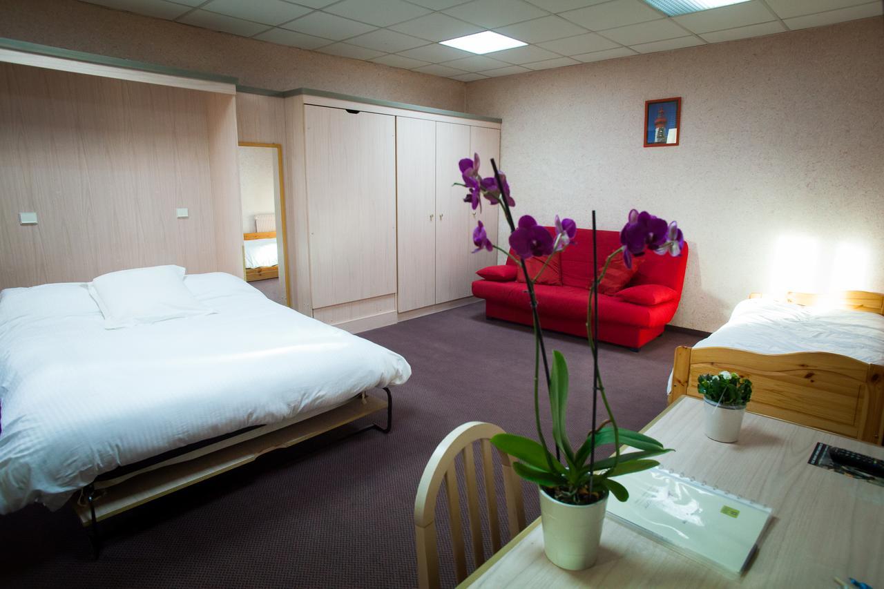 Logis Hotel Restaurant Le Commerce Guichen Quarto foto